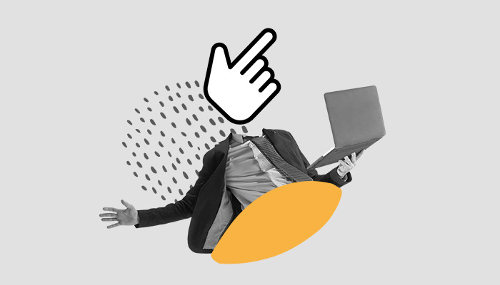 Um homem engravatado com nootbook na mão