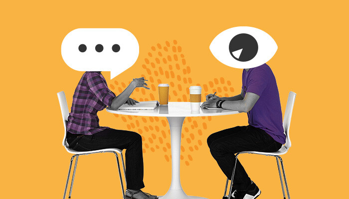 Ilustração abstrata: duas pessoas sentadas a uma mesa. No lugar de suas cabeças há balões de diálogo: um com reticências e um com um olho.